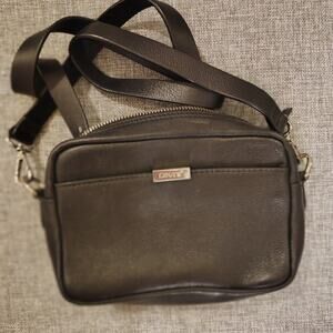 Levi’s Black Full‑Grain Leather Crossbody Bag with Detachable Strap 5x7x2